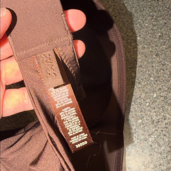 New skims lightly lined wireless bra - Picture 3 of 3